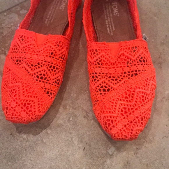Toms women’s flat crochet Lace floral size 6 - Picture 7 of 7